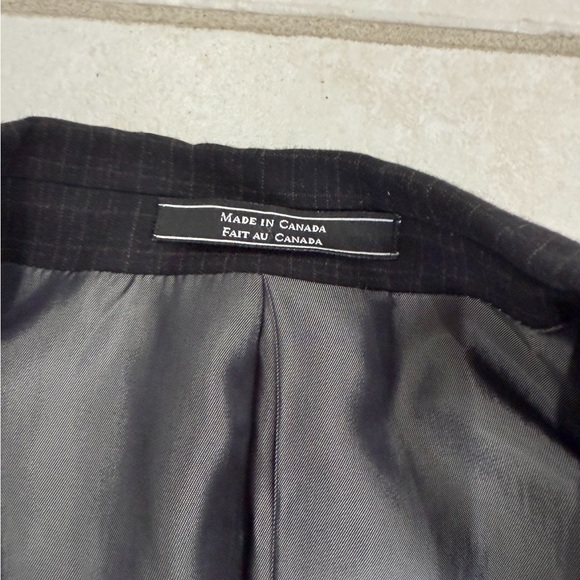 Theory Men's Classic Gray Blazer - Picture 2 of 5